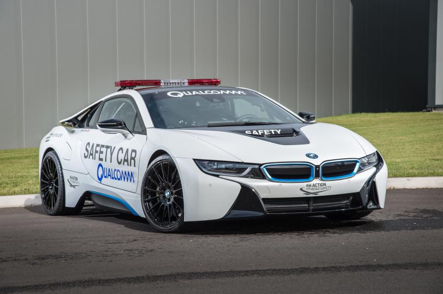  BMW i8 Formula E Safety Car (I12) 2015 года  (фото 18 из 21)